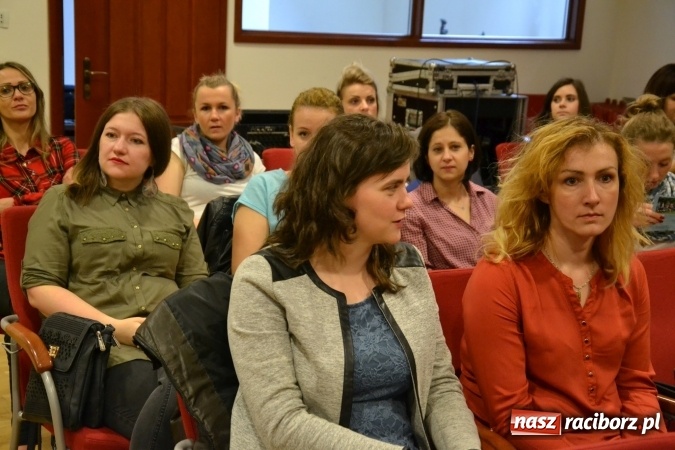 Zdjęcie w galerii na portalu naszraciborz.pl: Dziecko z autyzmem – współczesne metody terapii. Konferencja na Zamku Piastowskim  wiadomości z regionu