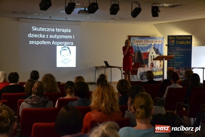 Zdjęcie w galerii na portalu naszraciborz.pl: Dziecko z autyzmem – współczesne metody terapii. Konferencja na Zamku Piastowskim  wiadomości z regionu