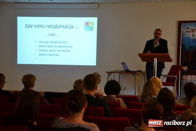 Zdjęcie w galerii na portalu naszraciborz.pl: Dziecko z autyzmem – współczesne metody terapii. Konferencja na Zamku Piastowskim  wiadomości z regionu