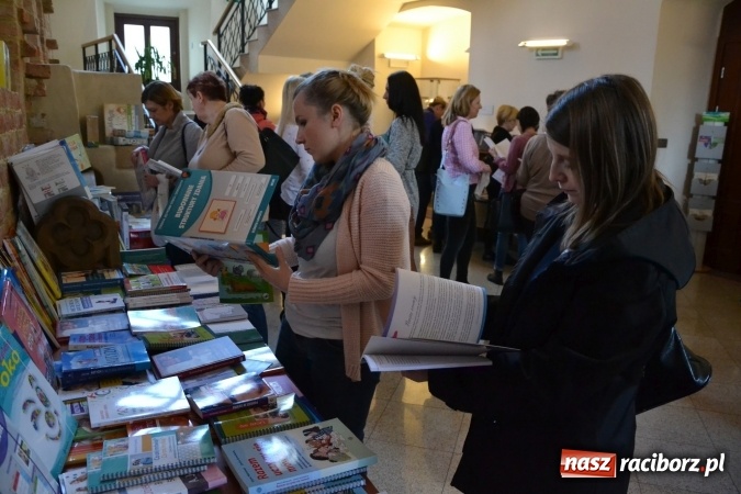 Zdjęcie w galerii na portalu naszraciborz.pl: Dziecko z autyzmem – współczesne metody terapii. Konferencja na Zamku Piastowskim  wiadomości z regionu