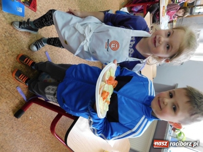 Zdjęcie w galerii na portalu naszraciborz.pl: Smacznie, zdrowo, kolorowo w SP 4  wiadomości z regionu