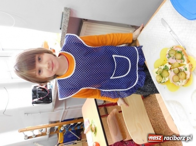 Zdjęcie w galerii na portalu naszraciborz.pl: Smacznie, zdrowo, kolorowo w SP 4  wiadomości z regionu