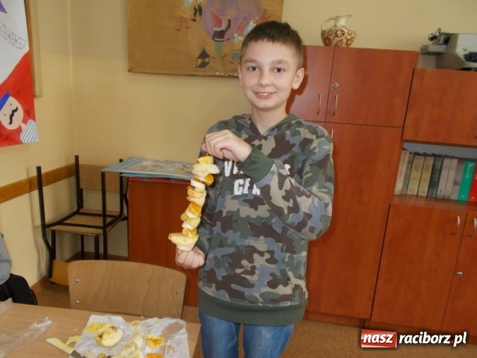 Zdjęcie w galerii na portalu naszraciborz.pl: Smacznie, zdrowo, kolorowo w SP 4  wiadomości z regionu