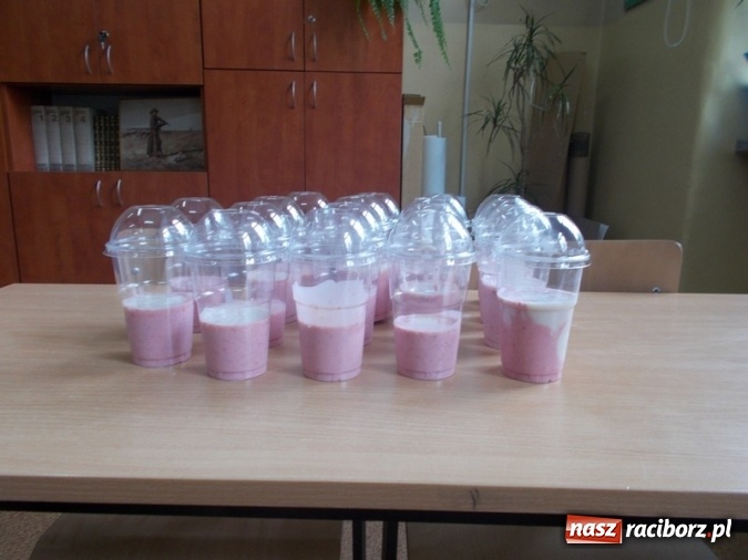 Zdjęcie w galerii na portalu naszraciborz.pl: Smacznie, zdrowo, kolorowo w SP 4  wiadomości z regionu