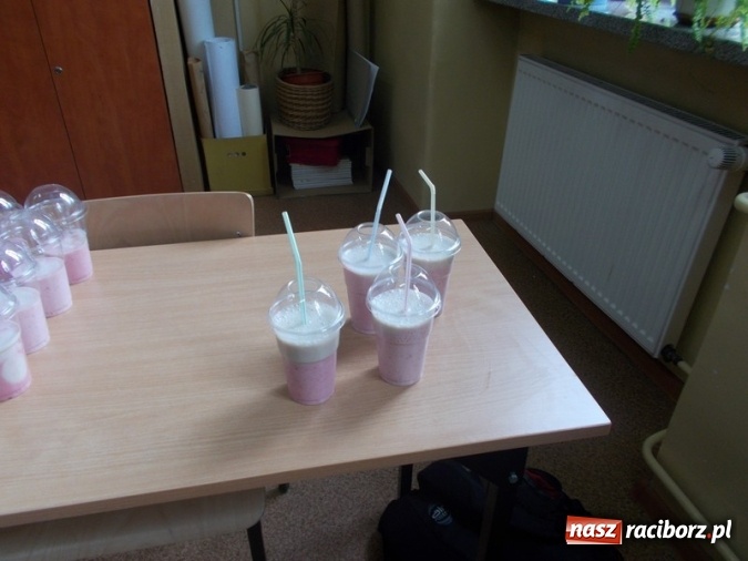 Zdjęcie w galerii na portalu naszraciborz.pl: Smacznie, zdrowo, kolorowo w SP 4  wiadomości z regionu