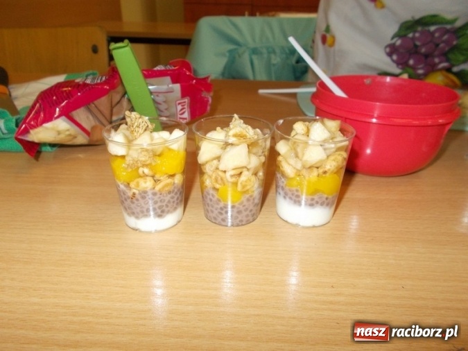 Zdjęcie w galerii na portalu naszraciborz.pl: Smacznie, zdrowo, kolorowo w SP 4  wiadomości z regionu