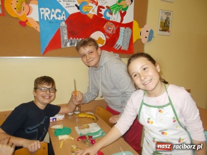 Zdjęcie w galerii na portalu naszraciborz.pl: Smacznie, zdrowo, kolorowo w SP 4  wiadomości z regionu