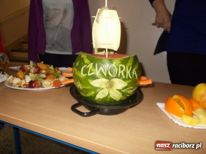 Zdjęcie w galerii na portalu naszraciborz.pl: Smacznie, zdrowo, kolorowo w SP 4  wiadomości z regionu