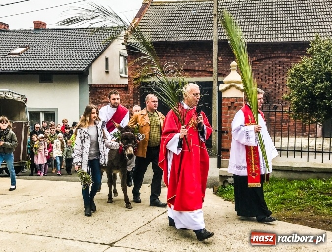 Zdjęcie w galerii na portalu naszraciborz.pl: Żałość ze śmiechem i smutek z weselem wiadomości z regionu
