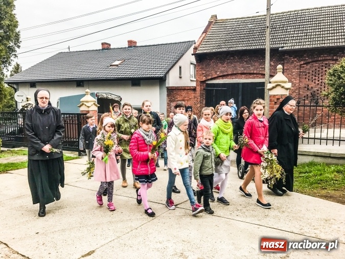Zdjęcie w galerii na portalu naszraciborz.pl: Żałość ze śmiechem i smutek z weselem wiadomości z regionu