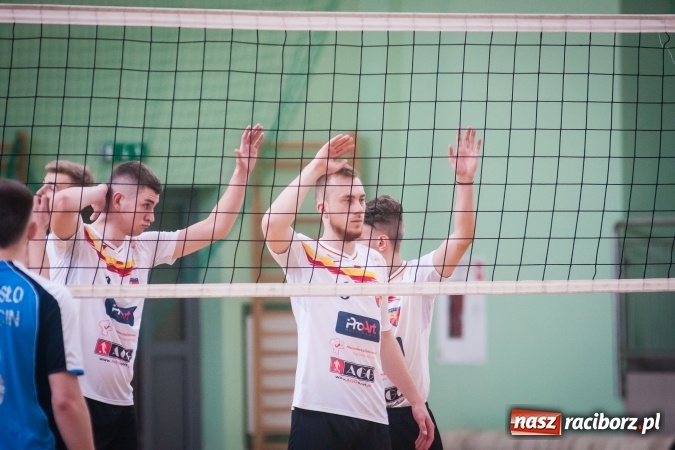 Zdjęcie w galerii na portalu naszraciborz.pl: UKS Wiosło Szczecin Mistrzem Polski w Siatkówce Niesłyszących wiadomości z regionu