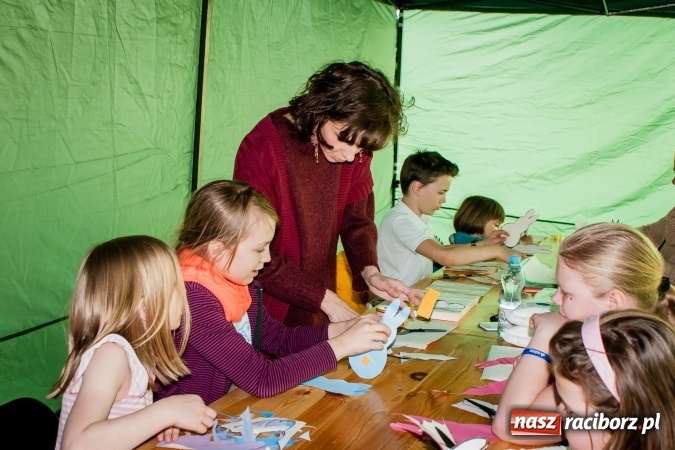 Zdjęcie w galerii na portalu naszraciborz.pl: Niedzielne występy artystyczne podczas Jarmarku Wielkanocnego wiadomości z regionu