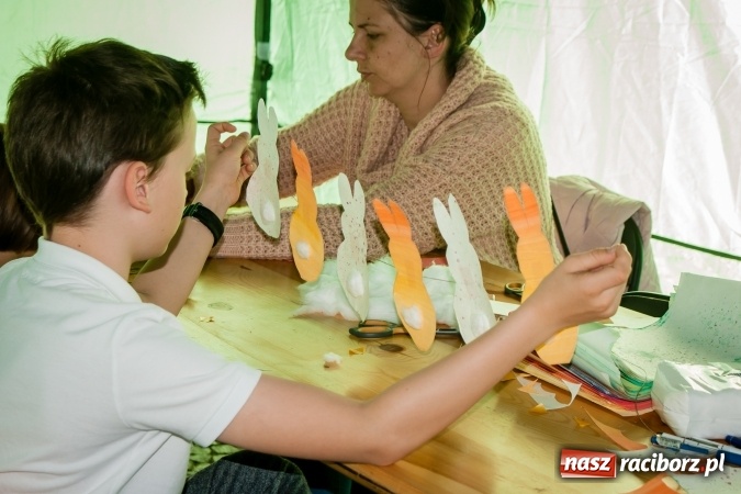 Zdjęcie w galerii na portalu naszraciborz.pl: Niedzielne występy artystyczne podczas Jarmarku Wielkanocnego wiadomości z regionu