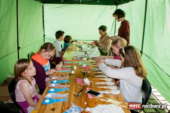 Zdjęcie w galerii na portalu naszraciborz.pl: Niedzielne występy artystyczne podczas Jarmarku Wielkanocnego wiadomości z regionu