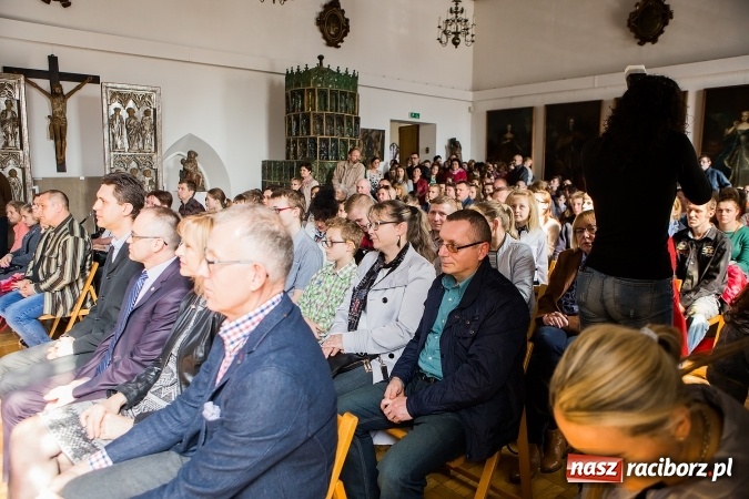 Zdjęcie w galerii na portalu naszraciborz.pl: Najładniejsze pisanki, palmy i kartki wielkanocne nagrodzono w Muzeum wiadomości z regionu
