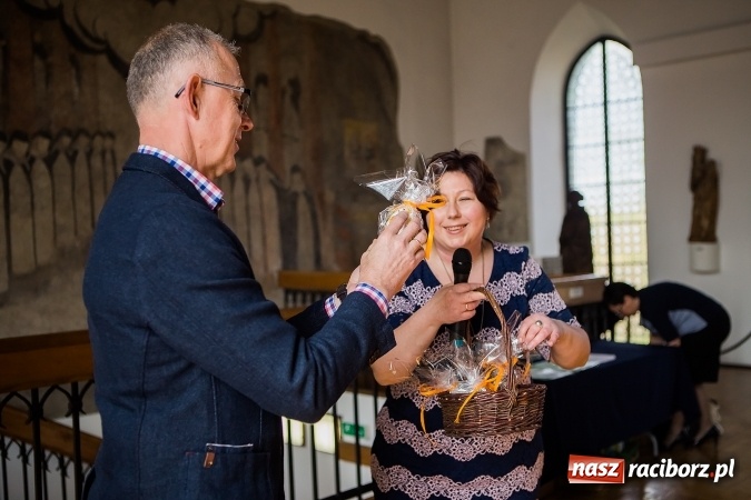 Zdjęcie w galerii na portalu naszraciborz.pl: Najładniejsze pisanki, palmy i kartki wielkanocne nagrodzono w Muzeum wiadomości z regionu