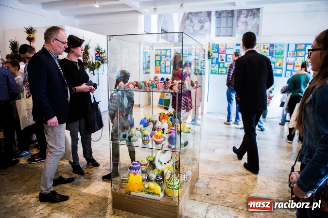 Zdjęcie w galerii na portalu naszraciborz.pl: Najładniejsze pisanki, palmy i kartki wielkanocne nagrodzono w Muzeum wiadomości z regionu