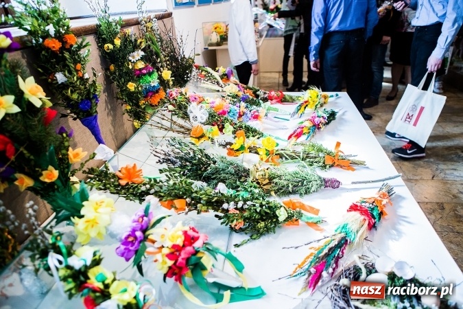 Zdjęcie w galerii na portalu naszraciborz.pl: Najładniejsze pisanki, palmy i kartki wielkanocne nagrodzono w Muzeum wiadomości z regionu