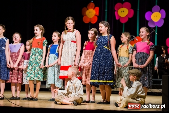 Zdjęcie w galerii na portalu naszraciborz.pl: Koncert charytatywny Stowarzyszenia Źródło wiadomości z regionu