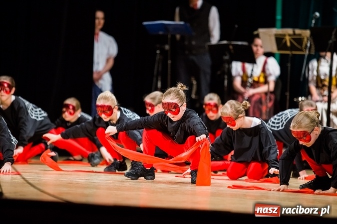 Zdjęcie w galerii na portalu naszraciborz.pl: Koncert charytatywny Stowarzyszenia Źródło wiadomości z regionu