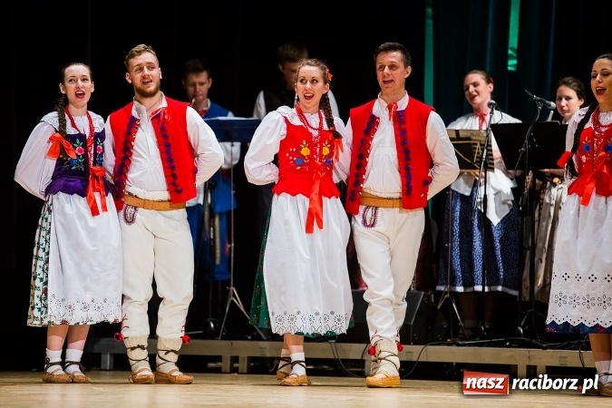 Zdjęcie w galerii na portalu naszraciborz.pl: Koncert charytatywny Stowarzyszenia Źródło wiadomości z regionu