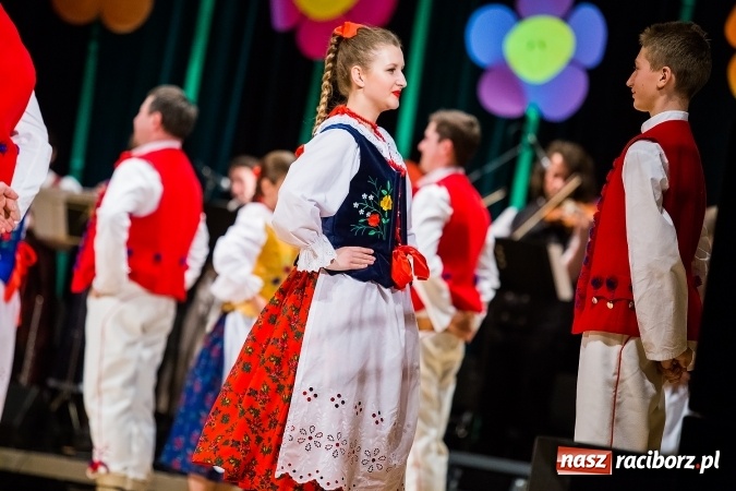 Zdjęcie w galerii na portalu naszraciborz.pl: Koncert charytatywny Stowarzyszenia Źródło wiadomości z regionu