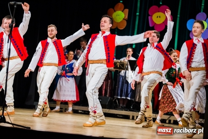 Zdjęcie w galerii na portalu naszraciborz.pl: Koncert charytatywny Stowarzyszenia Źródło wiadomości z regionu