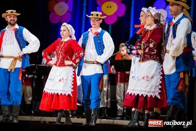Zdjęcie w galerii na portalu naszraciborz.pl: Koncert charytatywny Stowarzyszenia Źródło wiadomości z regionu