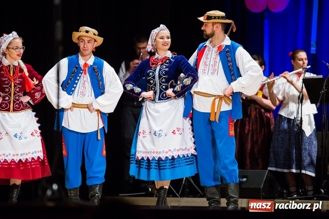 Zdjęcie w galerii na portalu naszraciborz.pl: Koncert charytatywny Stowarzyszenia Źródło wiadomości z regionu