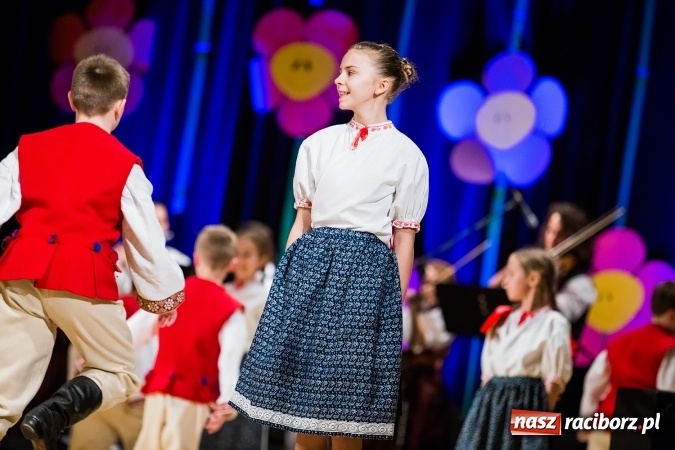 Zdjęcie w galerii na portalu naszraciborz.pl: Koncert charytatywny Stowarzyszenia Źródło wiadomości z regionu