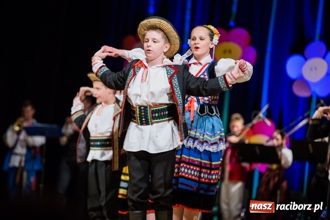 Zdjęcie w galerii na portalu naszraciborz.pl: Koncert charytatywny Stowarzyszenia Źródło wiadomości z regionu