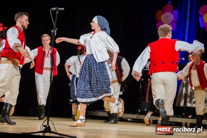 Zdjęcie w galerii na portalu naszraciborz.pl: Koncert charytatywny Stowarzyszenia Źródło wiadomości z regionu