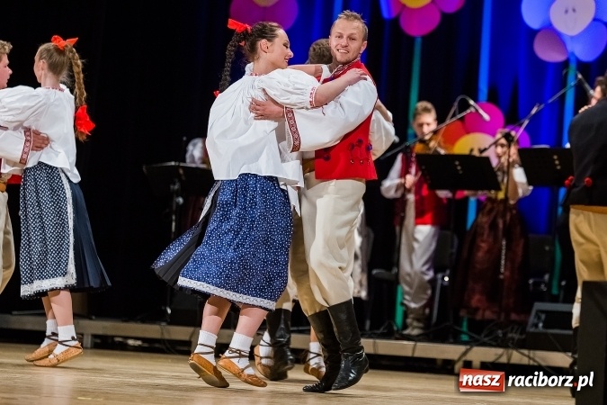 Zdjęcie w galerii na portalu naszraciborz.pl: Koncert charytatywny Stowarzyszenia Źródło wiadomości z regionu