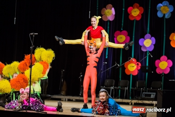 Zdjęcie w galerii na portalu naszraciborz.pl: Koncert charytatywny Stowarzyszenia Źródło wiadomości z regionu