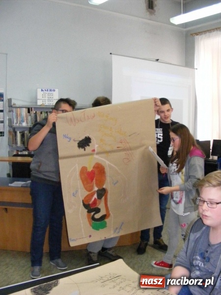 Zdjęcie w galerii na portalu naszraciborz.pl: Nie truj sąsiada! W Gimnazjum nr 5 zorganizowano warsztaty  wiadomości z regionu