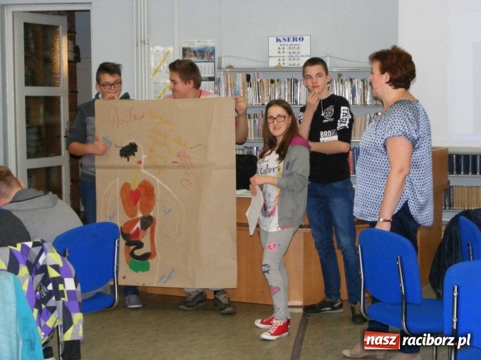 Zdjęcie w galerii na portalu naszraciborz.pl: Nie truj sąsiada! W Gimnazjum nr 5 zorganizowano warsztaty  wiadomości z regionu