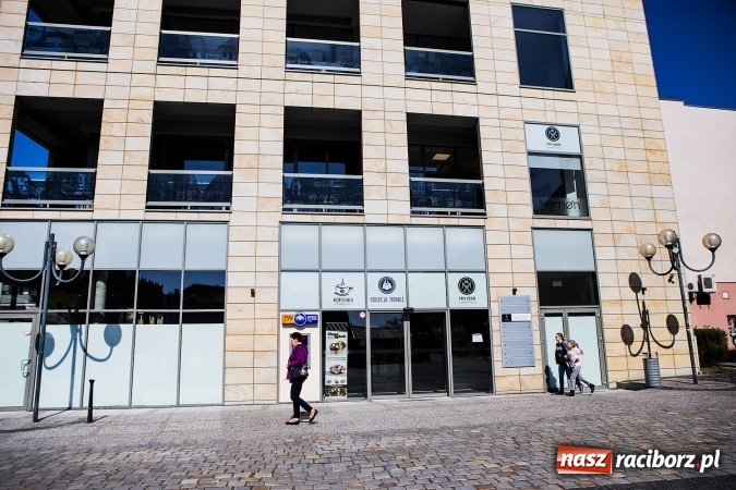 Zdjęcie w galerii na portalu naszraciborz.pl: Kolekcja promili - nowy sklep monopolowy w Raciborzu wiadomości z regionu