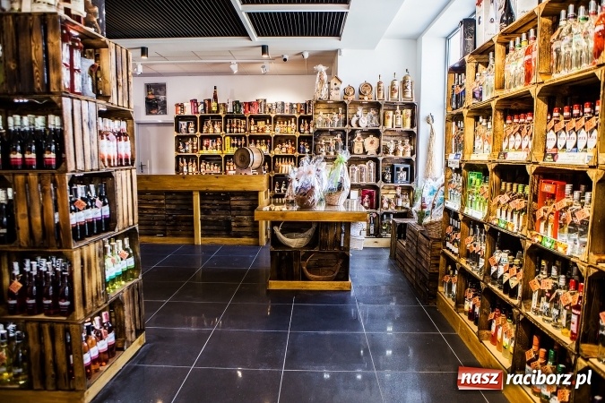 Zdjęcie w galerii na portalu naszraciborz.pl: Kolekcja promili - nowy sklep monopolowy w Raciborzu wiadomości z regionu