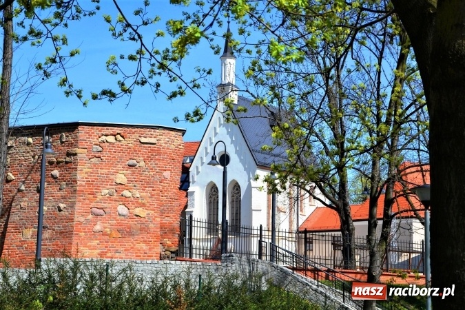 Zdjęcie w galerii na portalu naszraciborz.pl: Zamek Piastowski zaprasza do odwiedzin i obejrzenia wystaw wiadomości z regionu