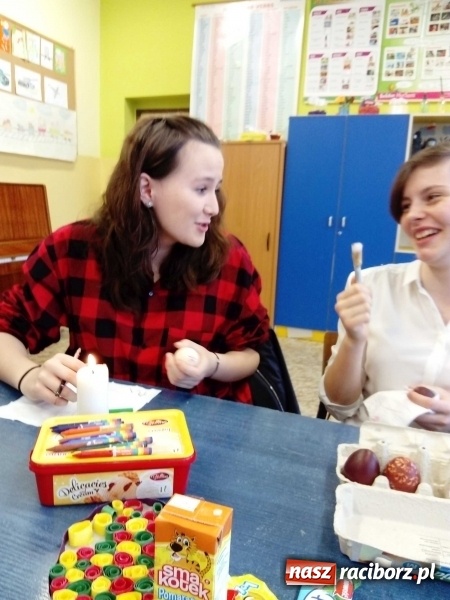 Zdjęcie w galerii na portalu naszraciborz.pl: W Nędzy po raz czternasty odbył się Regionalny Konkurs Kroszonkarski wiadomości z regionu