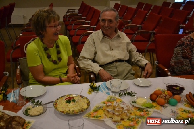 Zdjęcie w galerii na portalu naszraciborz.pl: Na Zamku Piastowskim zorganizowano wielkanocny podwieczorek wiadomości z regionu