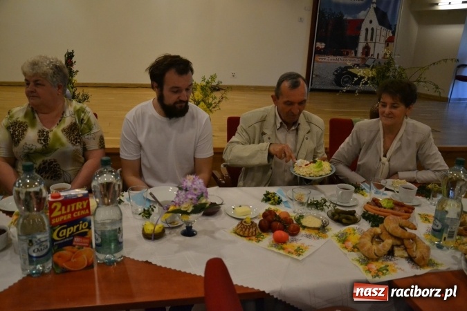 Zdjęcie w galerii na portalu naszraciborz.pl: Na Zamku Piastowskim zorganizowano wielkanocny podwieczorek wiadomości z regionu