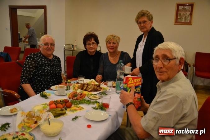 Zdjęcie w galerii na portalu naszraciborz.pl: Na Zamku Piastowskim zorganizowano wielkanocny podwieczorek wiadomości z regionu