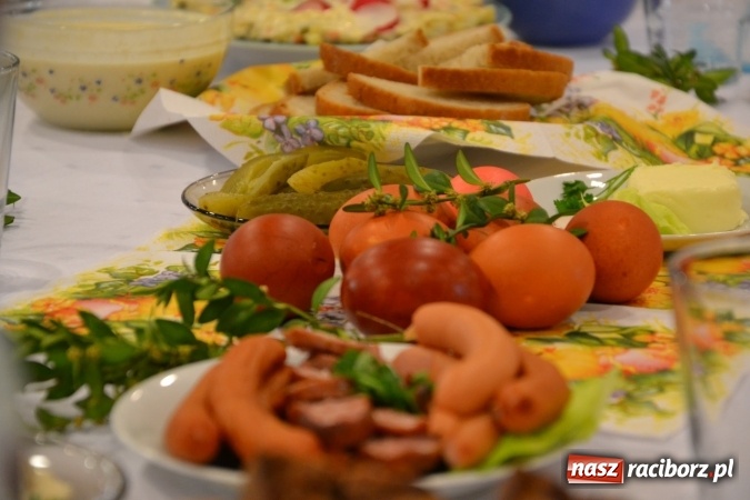 Zdjęcie w galerii na portalu naszraciborz.pl: Na Zamku Piastowskim zorganizowano wielkanocny podwieczorek wiadomości z regionu