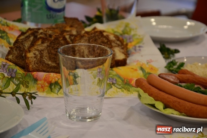 Zdjęcie w galerii na portalu naszraciborz.pl: Na Zamku Piastowskim zorganizowano wielkanocny podwieczorek wiadomości z regionu