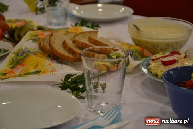 Zdjęcie w galerii na portalu naszraciborz.pl: Na Zamku Piastowskim zorganizowano wielkanocny podwieczorek wiadomości z regionu