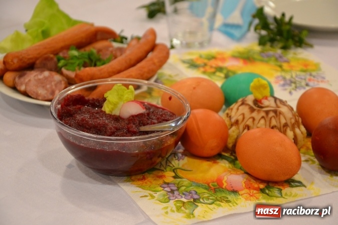 Zdjęcie w galerii na portalu naszraciborz.pl: Na Zamku Piastowskim zorganizowano wielkanocny podwieczorek wiadomości z regionu