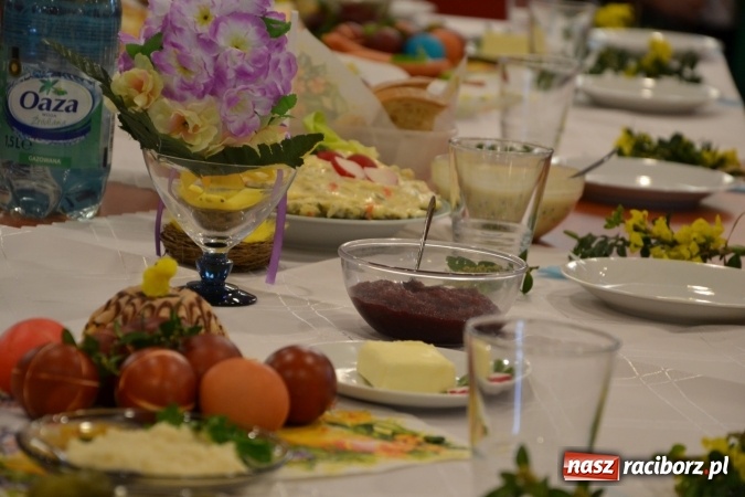 Zdjęcie w galerii na portalu naszraciborz.pl: Na Zamku Piastowskim zorganizowano wielkanocny podwieczorek wiadomości z regionu