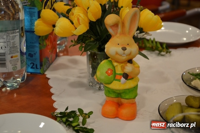 Zdjęcie w galerii na portalu naszraciborz.pl: Na Zamku Piastowskim zorganizowano wielkanocny podwieczorek wiadomości z regionu