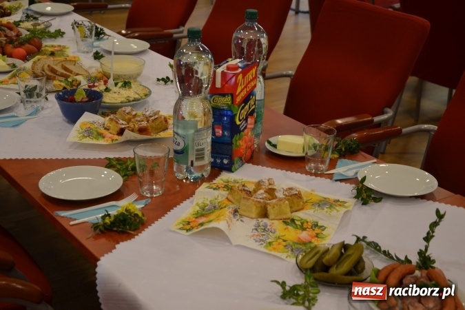 Zdjęcie w galerii na portalu naszraciborz.pl: Na Zamku Piastowskim zorganizowano wielkanocny podwieczorek wiadomości z regionu